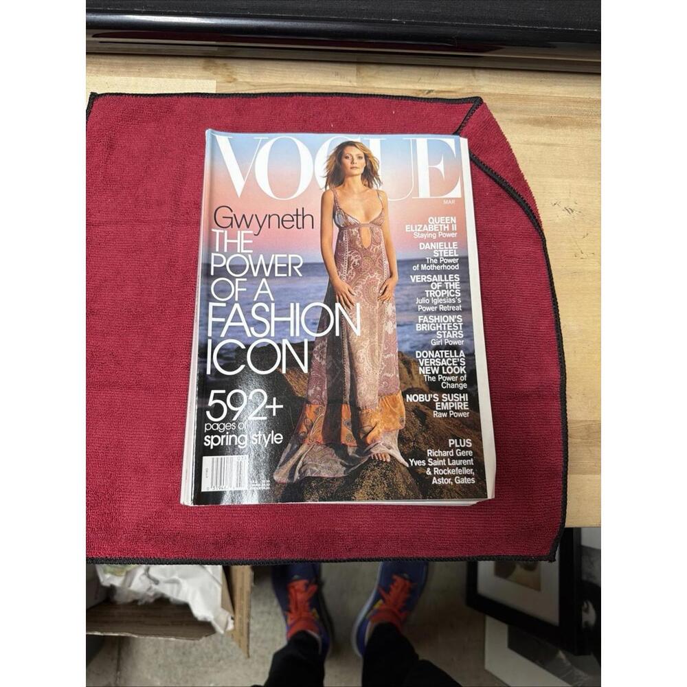 Vogue Magazine March 2002 – Gwyneth Paltrow Cover – 592+ Pages